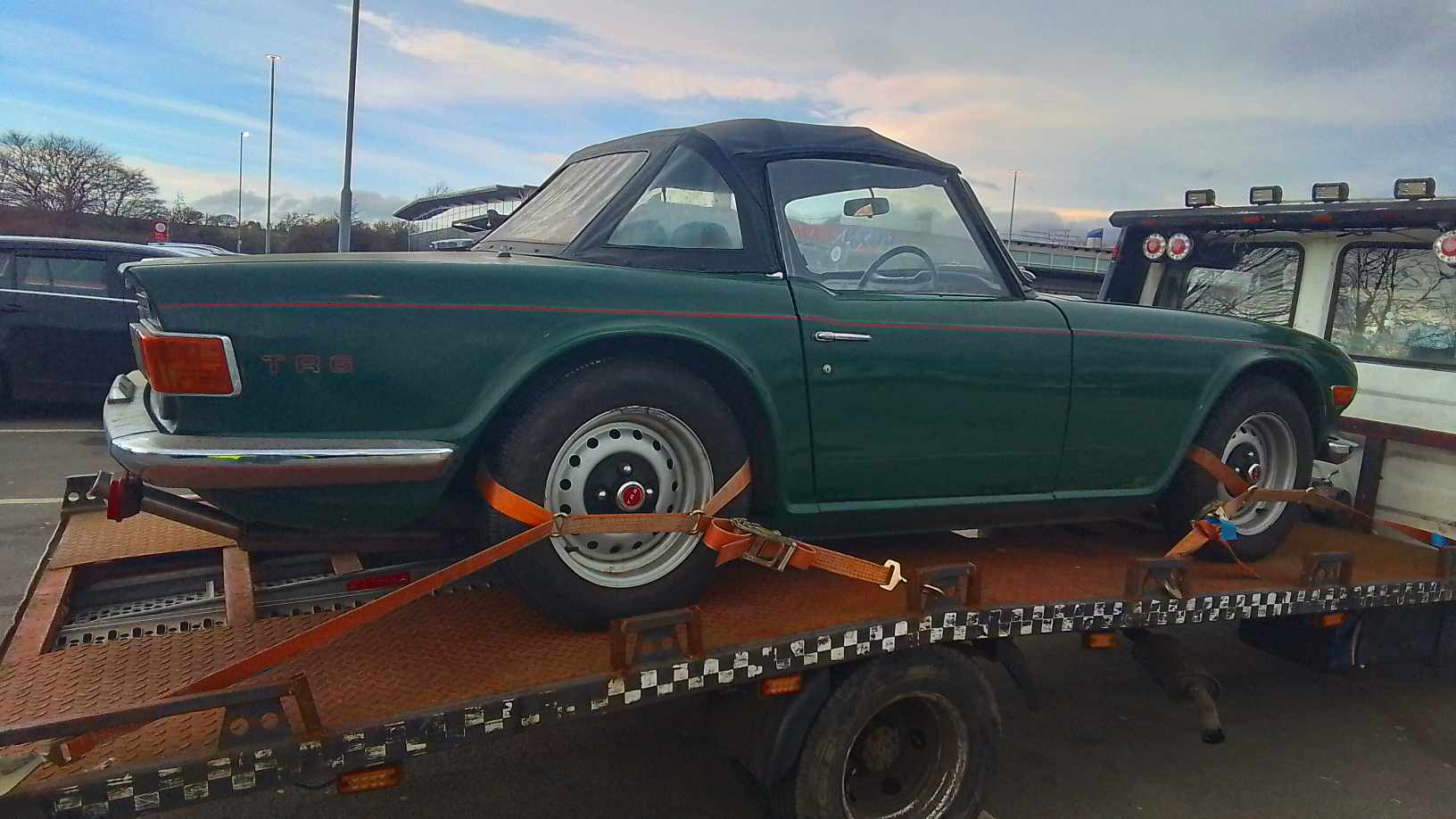 TLW Autos on the Car Carry Transport HUB